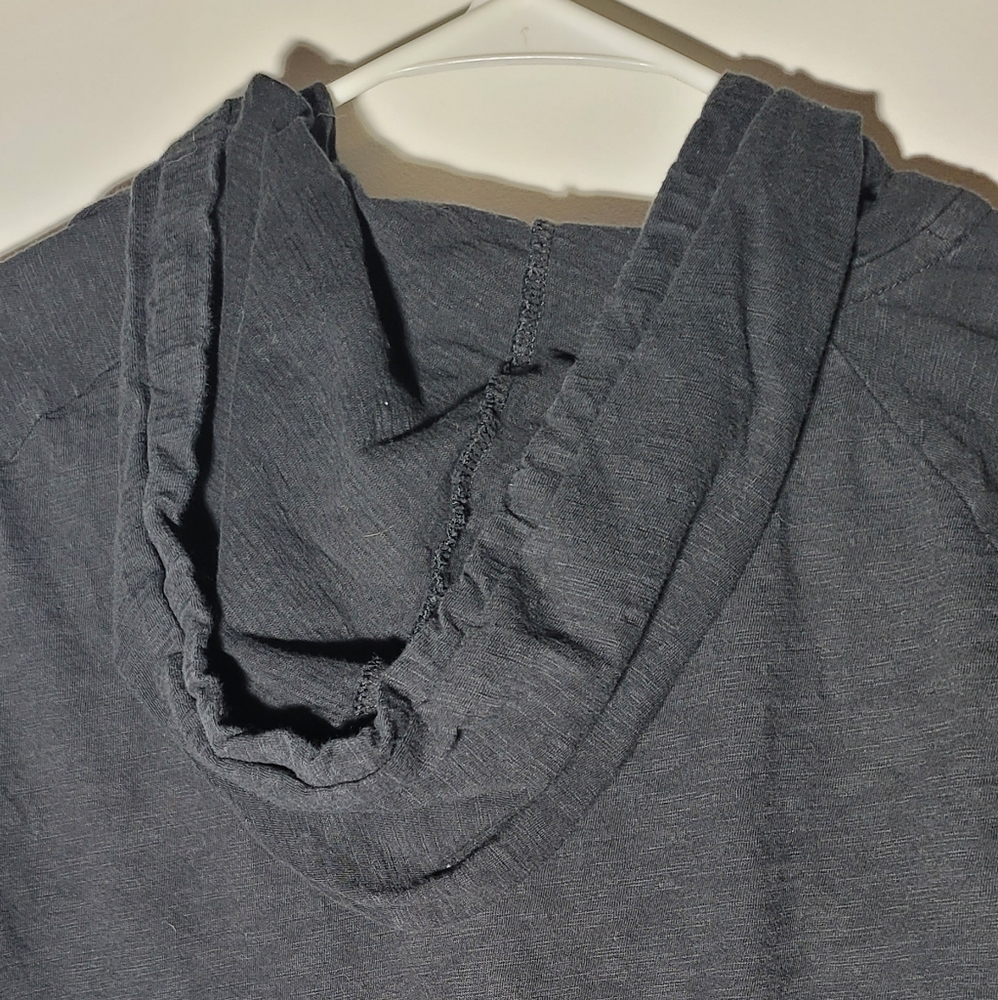 Hoddie - Picture 3 of 5